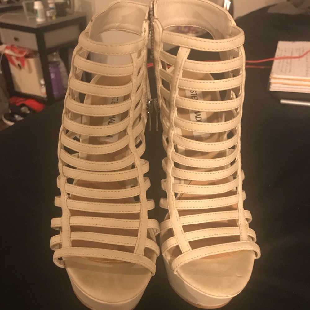 Steve Madden Nude/Beige/Tan Wedges Size 7.5